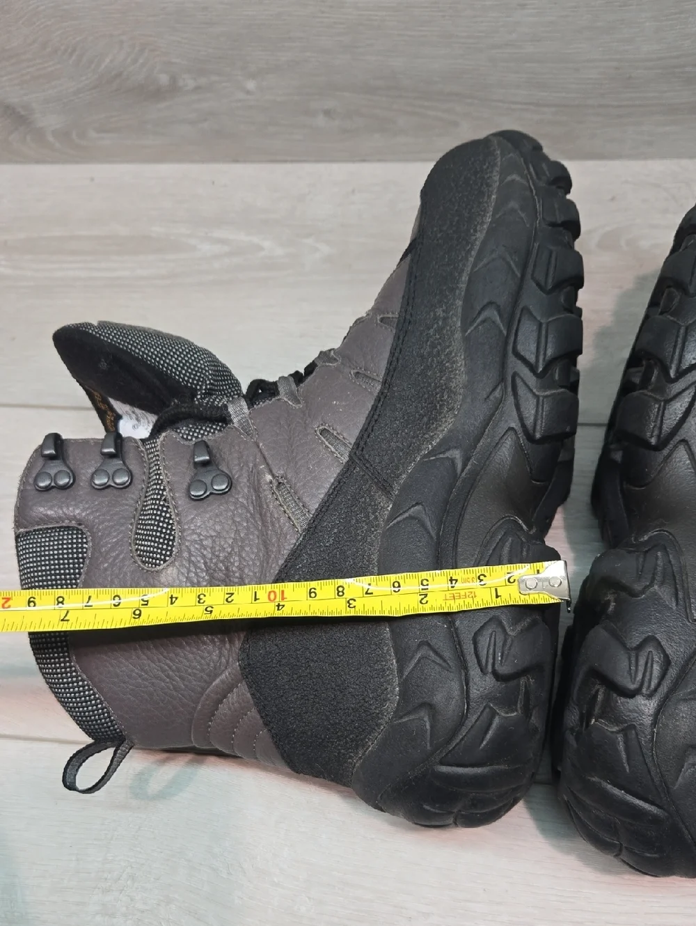 Cabelas Mens Dry Plus Thinsulate Gray& Black Insulated Hiking Boots Shoes Sz 9D
